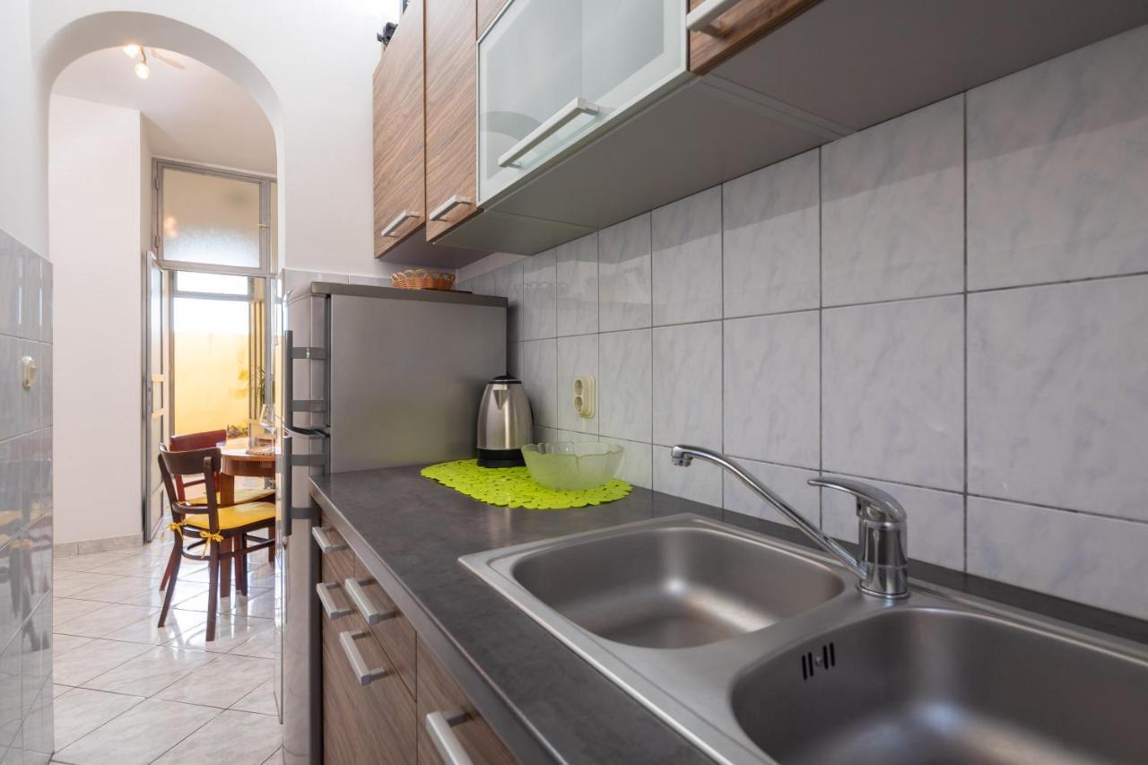 Beach House Lemonade Appartement Jesenice  Buitenkant foto